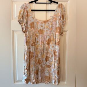 Floral Scoop Neck Women’s Dress in Blush